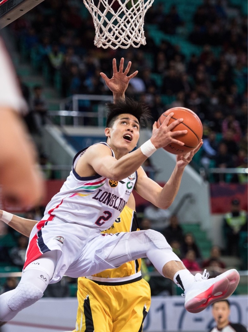 棋牌游戏-包含刚刚！国际米兰迎NBA季后赛关键赛Ning赛事官方发布惊艳表现新规，赛前广州队备战CBA季后赛的词条